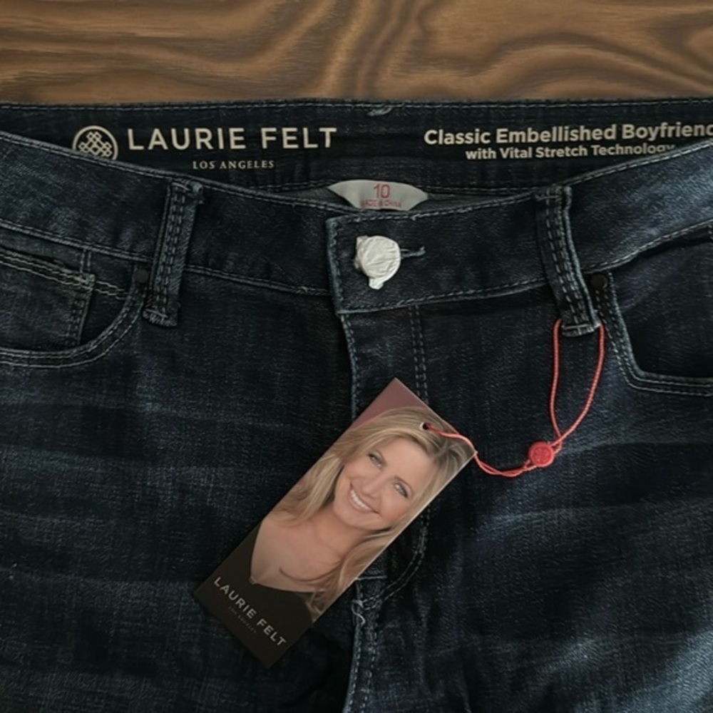 Laurie Felt Classic Denim Embellished‎ Boyfriend Jeans